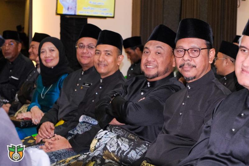 Perak SADC Serah Zakat RM2.19 Juta