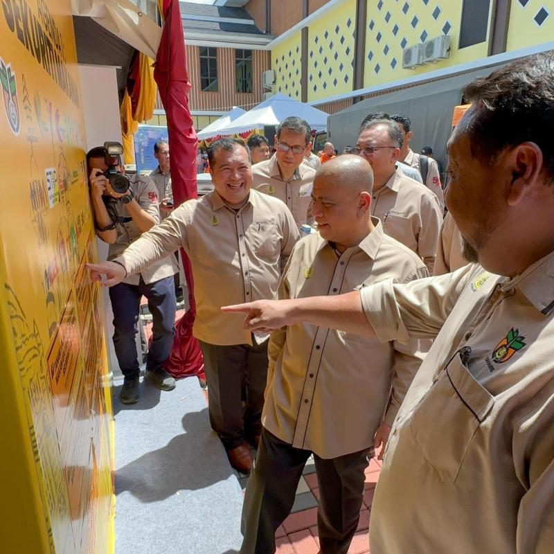 Perak SADC Anjur Jualan Rahmah Sempena Majlis Pembentangan Laporan Kemajuan Tahun Kedua Perak Sejahtera 2030