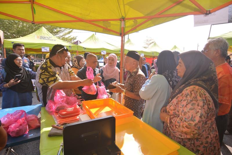 PERAK SERTAI JUALAN AGRO MADANI PRA SYAWAL @ KOTA TAMPAN