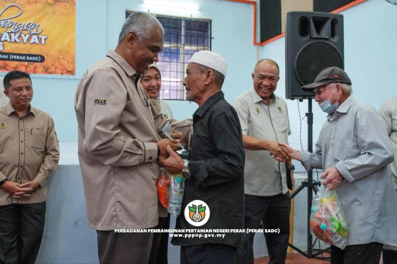 DAERAH PERAK TENGAH (LAMBOR) PENUTUP SUMBANGAN AGIHAN LADANG RAKYAT