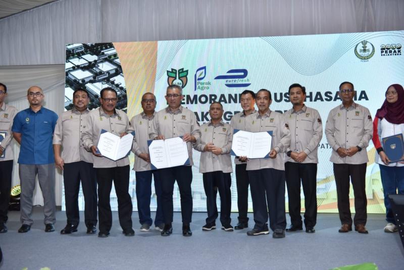KEMUDAHAN TAMAN INDUSTRI HALAL PERAK (PERAK HIP) DI LALUAN LEBUHRAYA WCE @ LEKIR